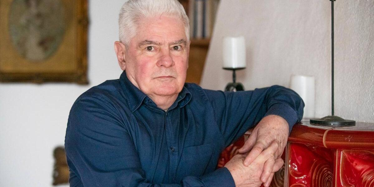 Síklaki István: Manipuláció